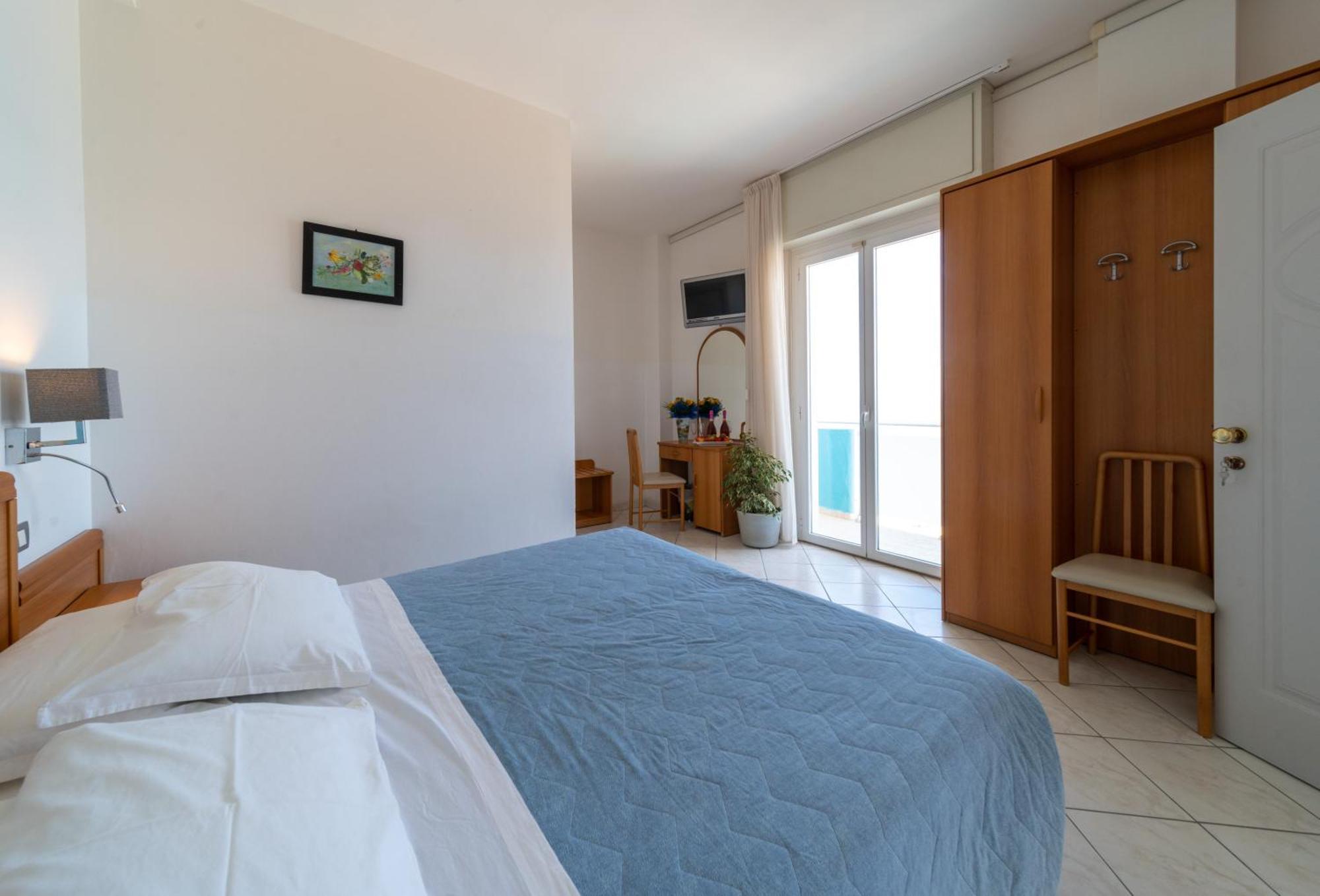 Hotel Casadei ファーノ エクステリア 写真